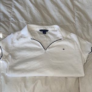 Tommy Hilfiger fitted collar